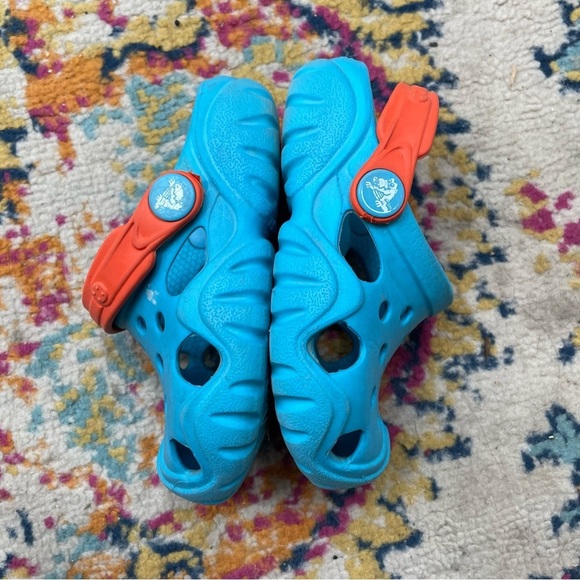 CROCS Boys swiftwater Clog Sandal Water shoes Blue/Orange size: 7 - Picture 4 of 10